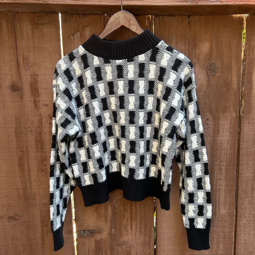 Vintage British Vogue Cropped Knit Sweater Size Medium